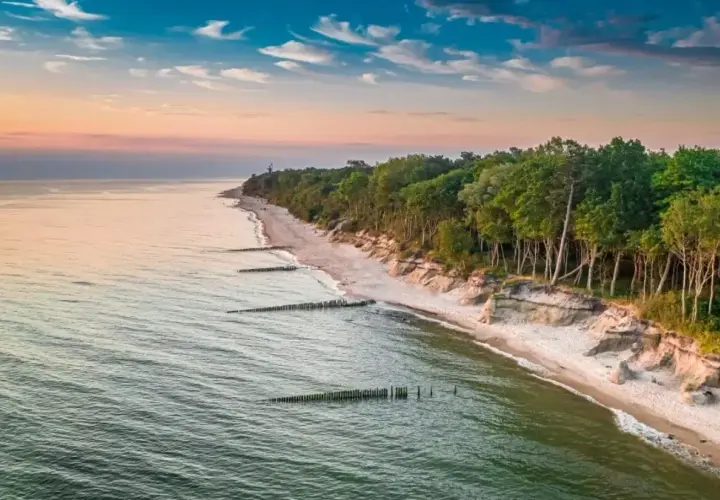 Ile kosztuje nocleg nad morzem? Sprawdź ceny i uniknij przepłacania
