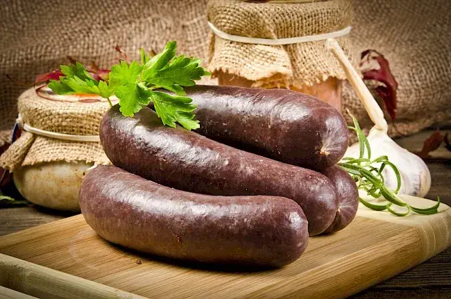 Czy kaszanka tuczy? Sprawdź kalorie i wpływ na masę ciała